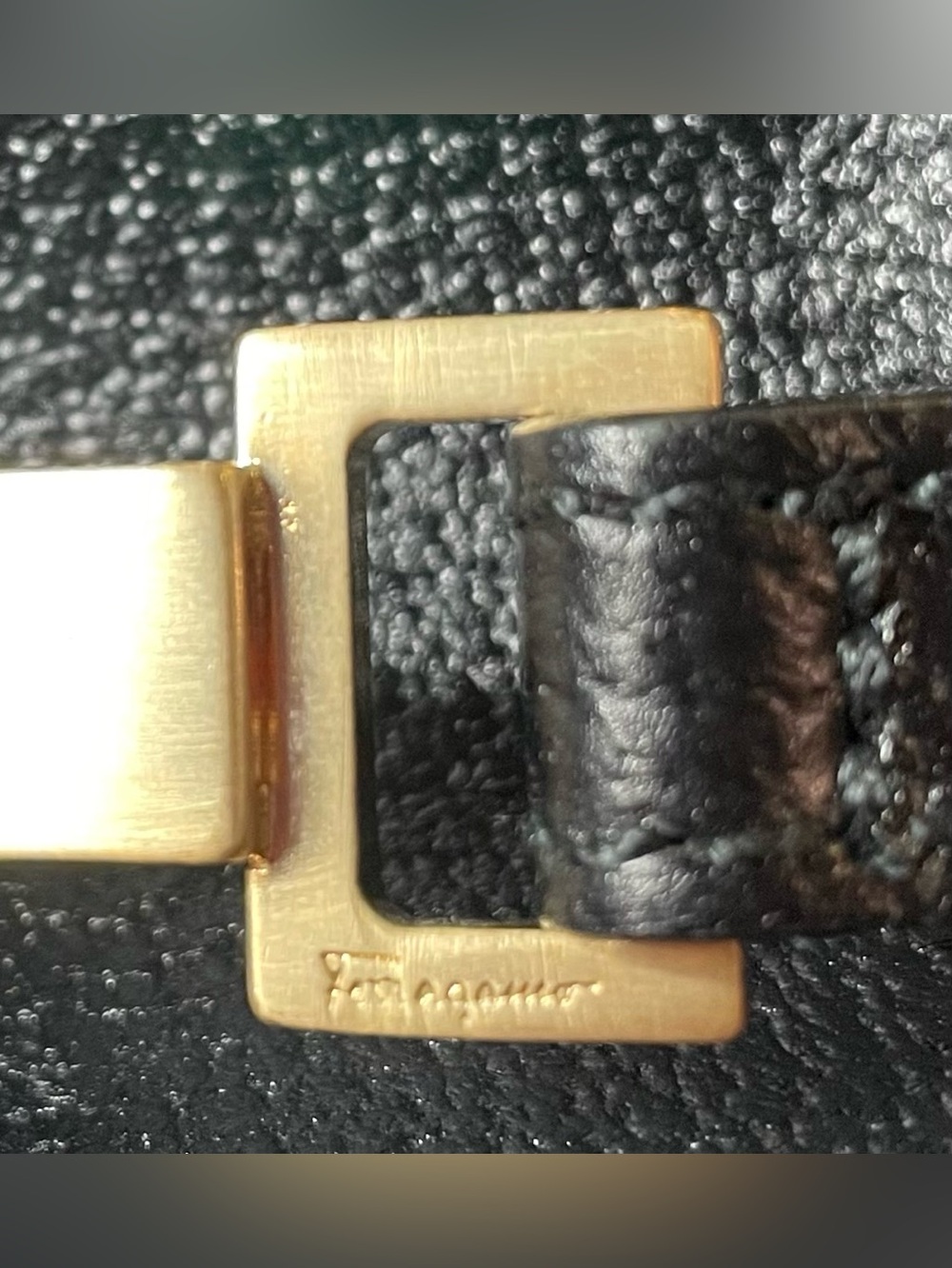 Ferragamo Authentic Vintage Black Zippy Zip Wristlet/Clutch with Gold Hardware - Picture 9 of 10